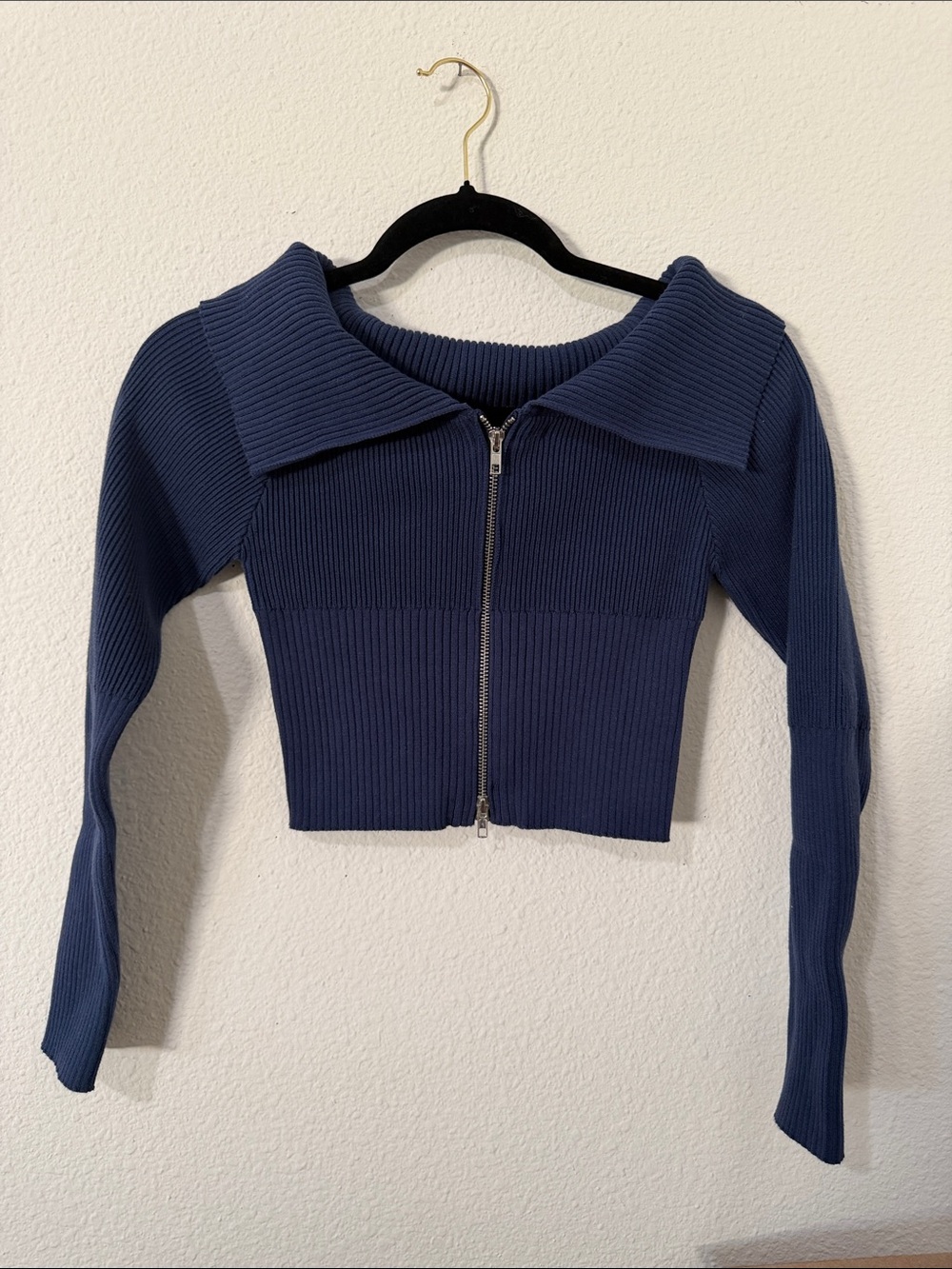 Cropped Ribbed Zip-Front Navy Sweatshirt